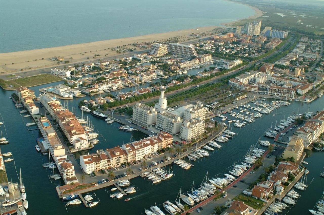 Hotel Castell Blanc Empuriabrava Extérieur photo